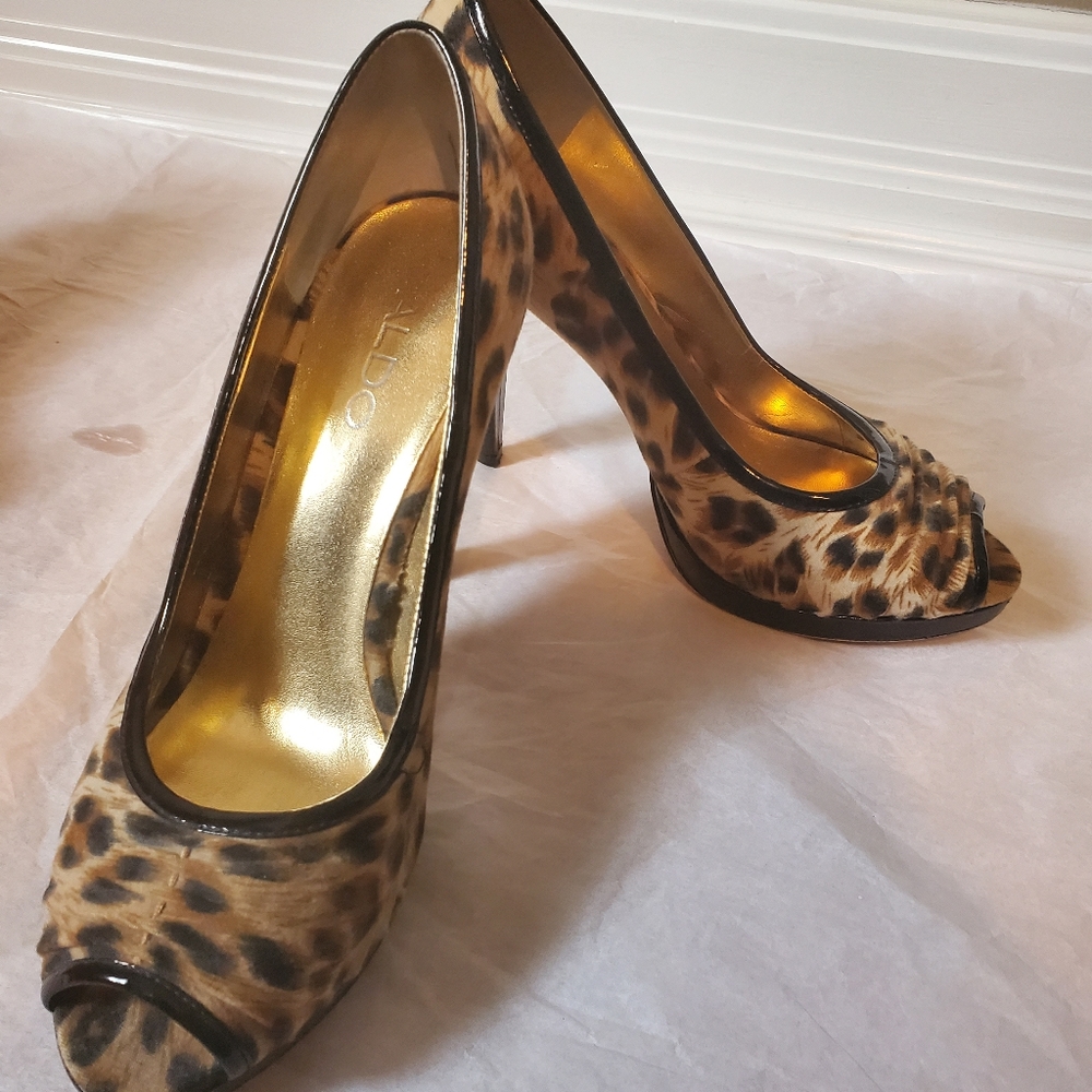 Aldo Leopard print suede finish pumps